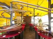 Third dimension restaurant